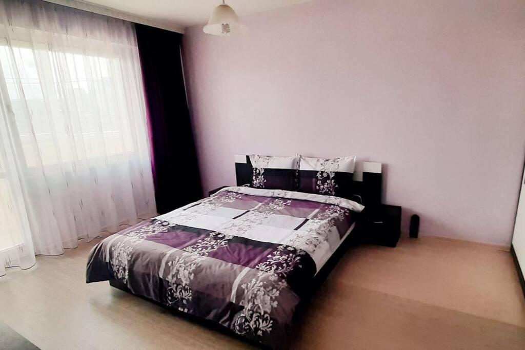 Soc Apartment Close To The Center Burgas Exterior photo